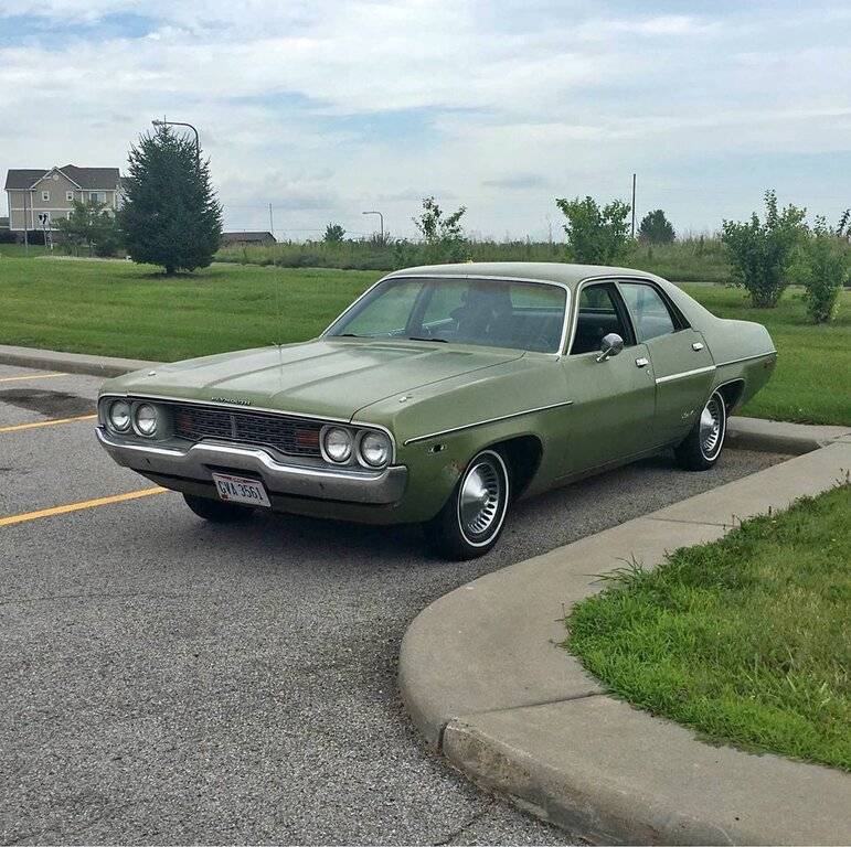 1972 plymouth satellite 4 door