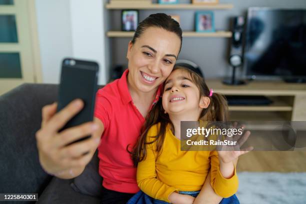 mother daughter webcam