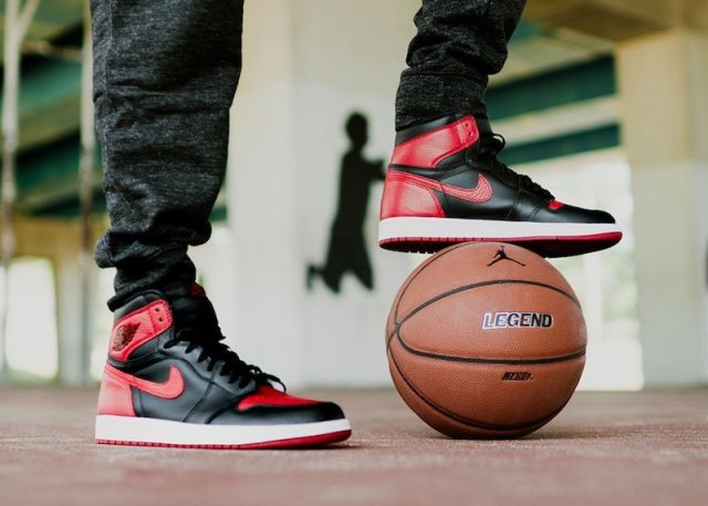 air jordan 1 retro high on feet