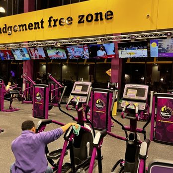 planet fitness california ave