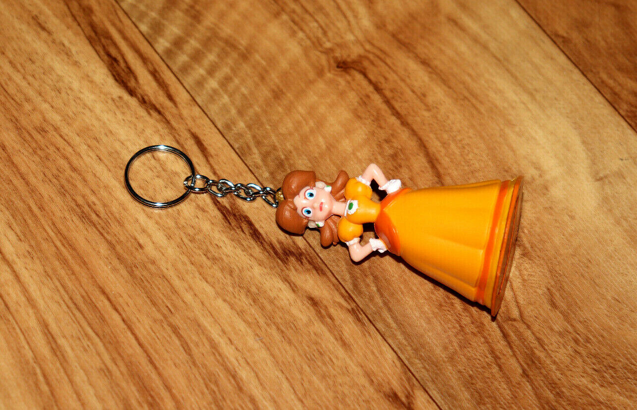 princess daisy keychain