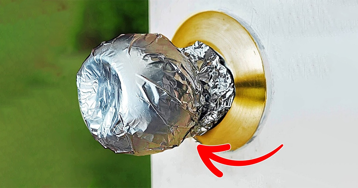 why wrap aluminum foil around door knobs