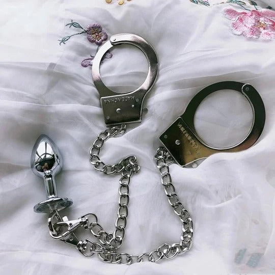 buttplug with handcuffs