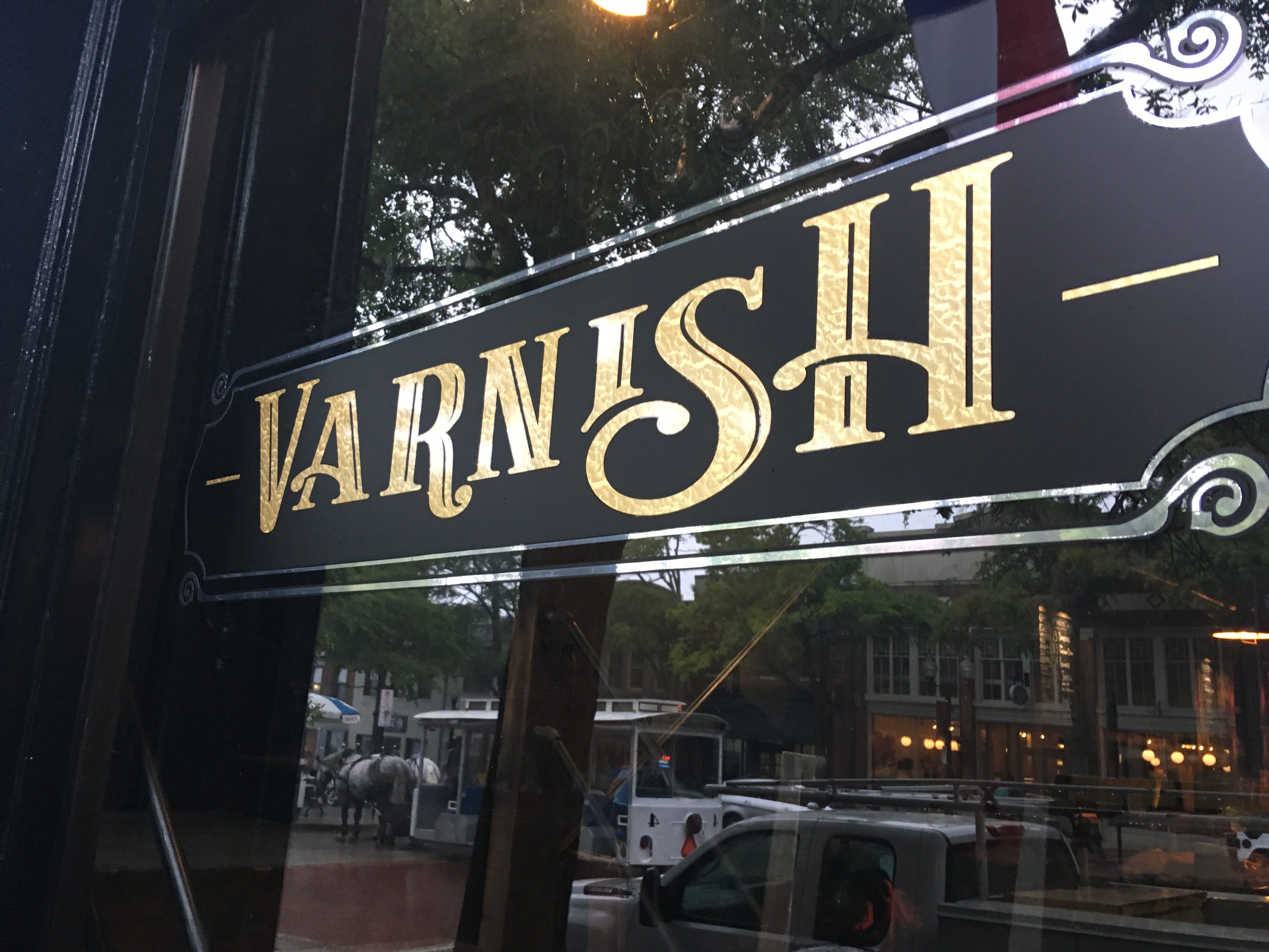 varnish night club