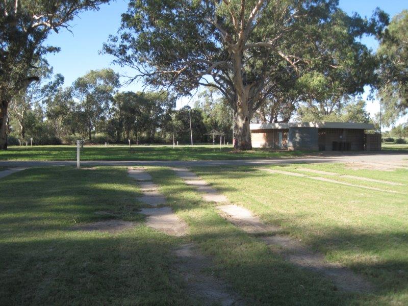 wilcannia caravan parks