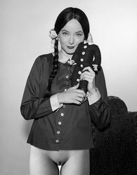 carolyn jones desnuda