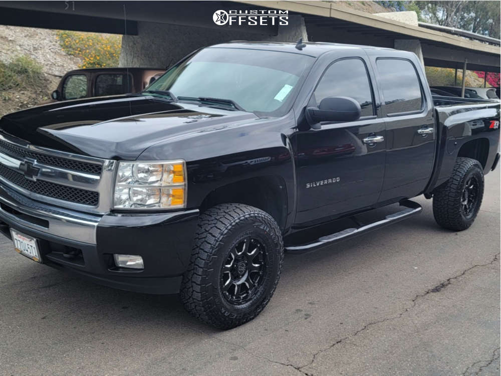 black 2011 chevy silverado