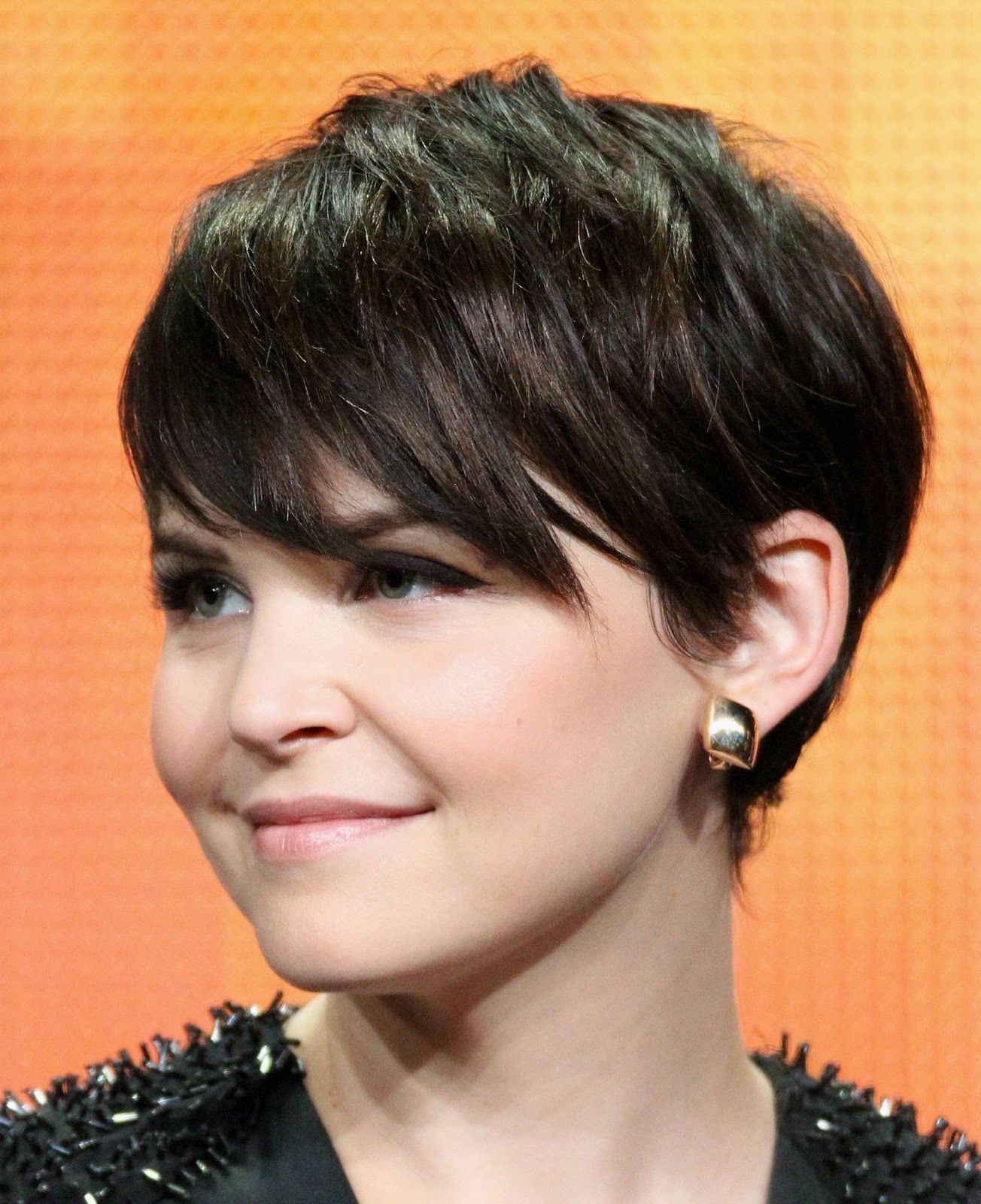 pixie cut for a round face