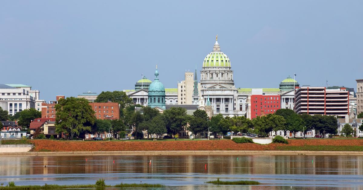 flights from seattle to harrisburg pa