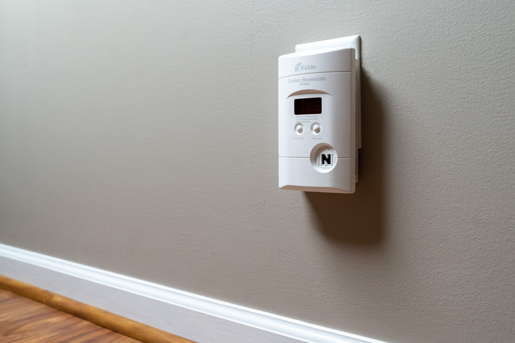 carbon monoxide alarm beeping every 30 seconds