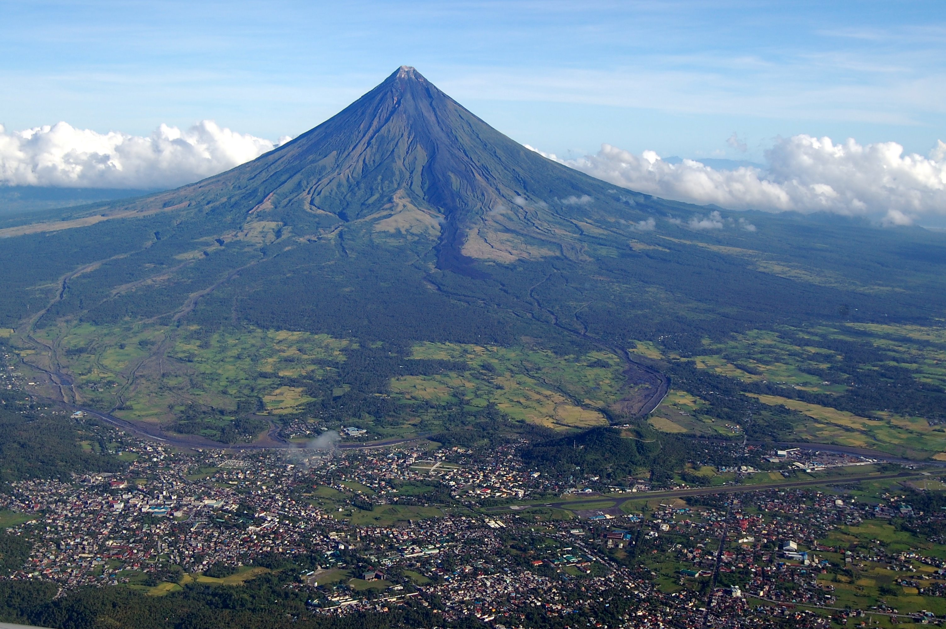25 active volcanoes in the philippines