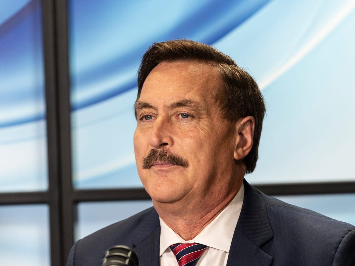 how much is mike lindell net worth