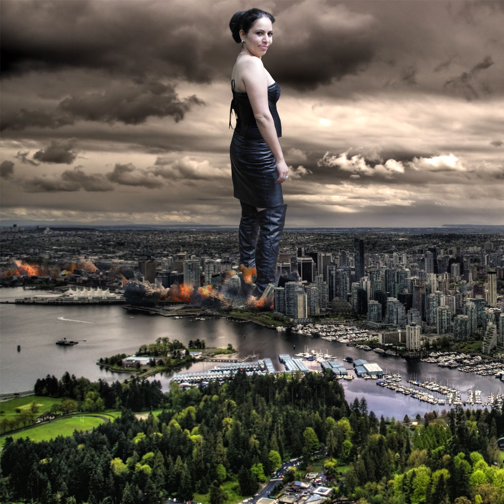 giantess city destruction