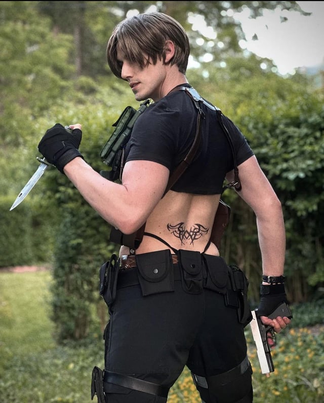 leon tramp stamp