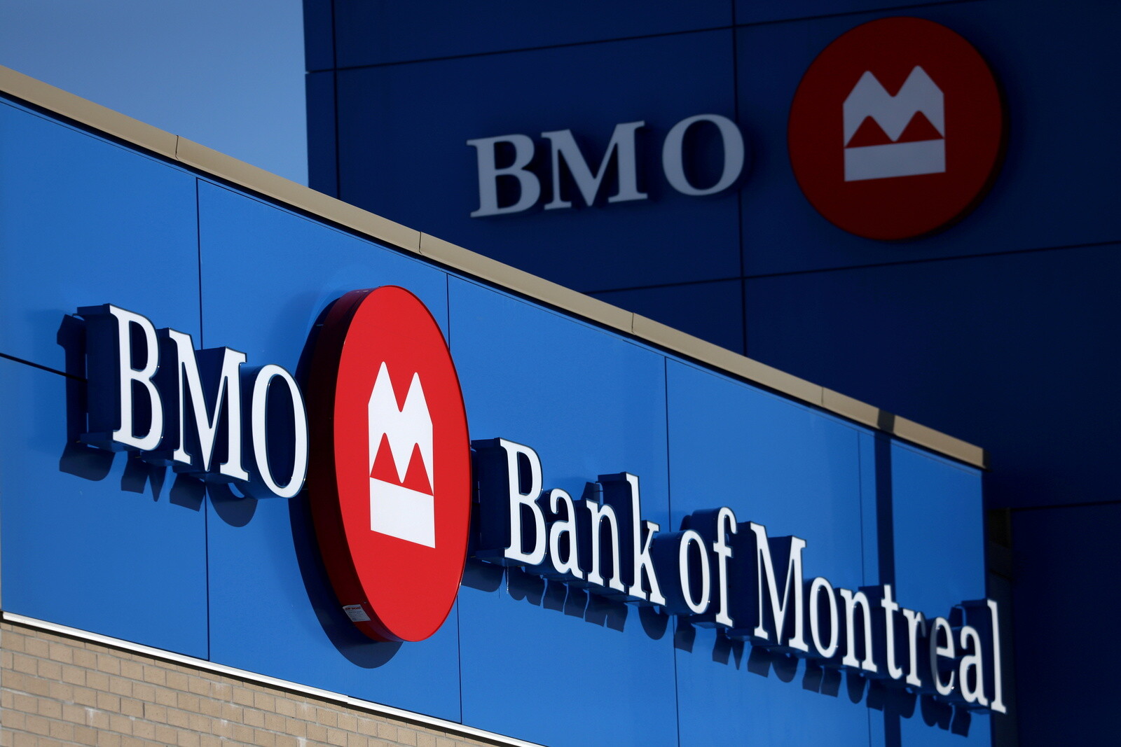 bmo bank of montreal hours of operation