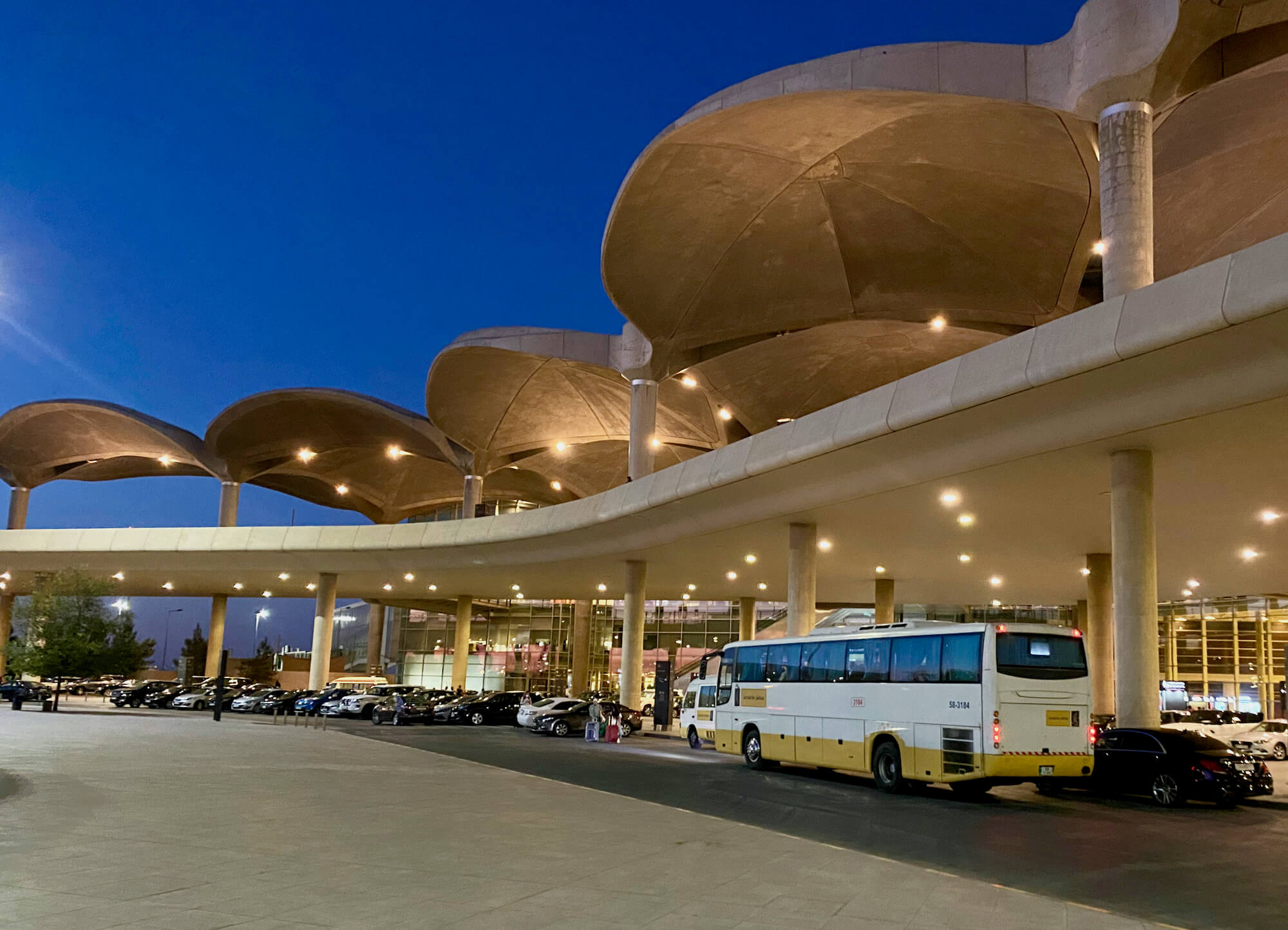 amman airport shuttle bus