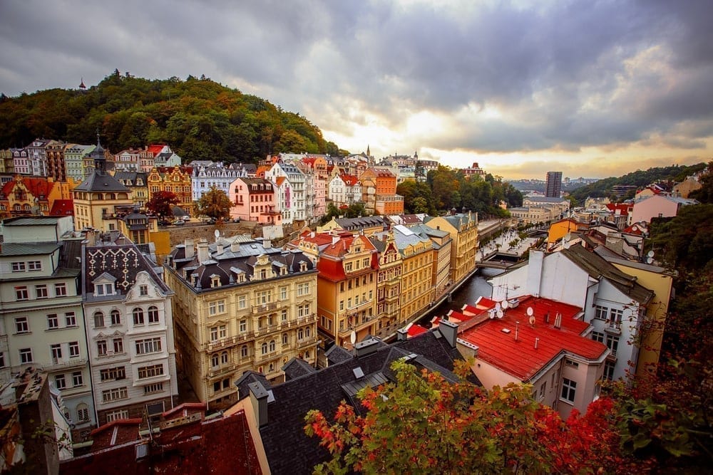 karlovy vary to prague train