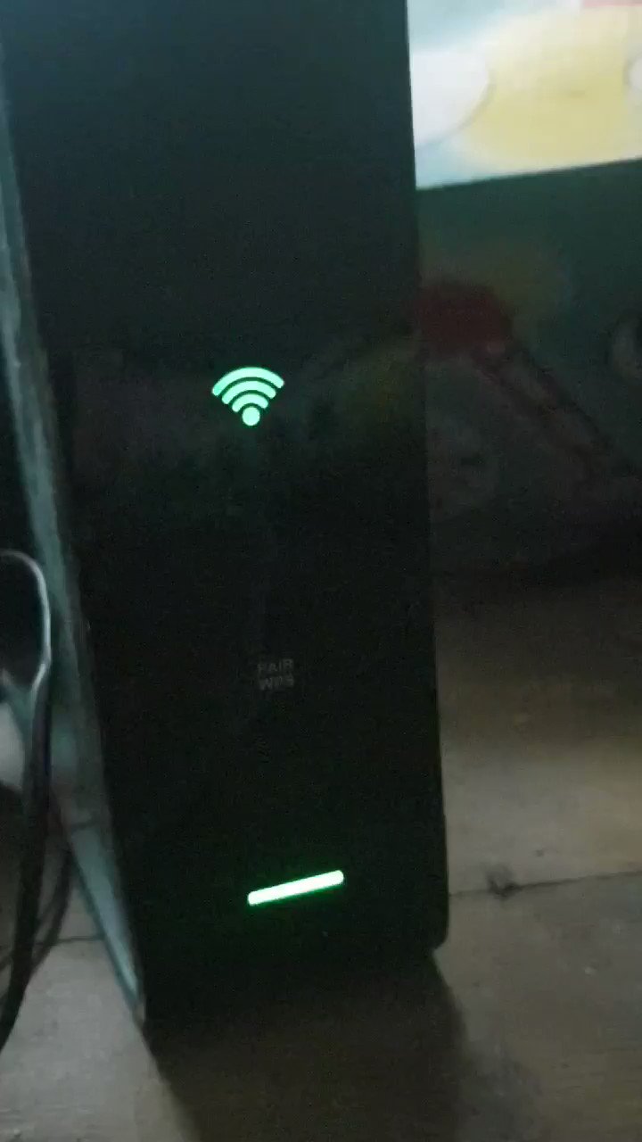 green light flashing on virgin box