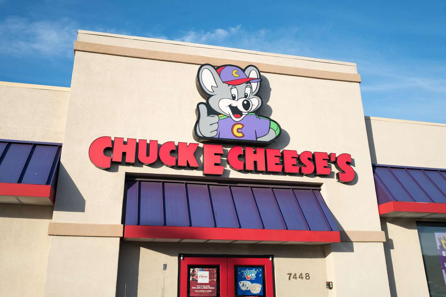 does chuck e cheese deliver