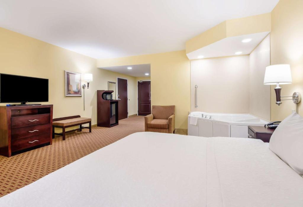 hampton inn galax