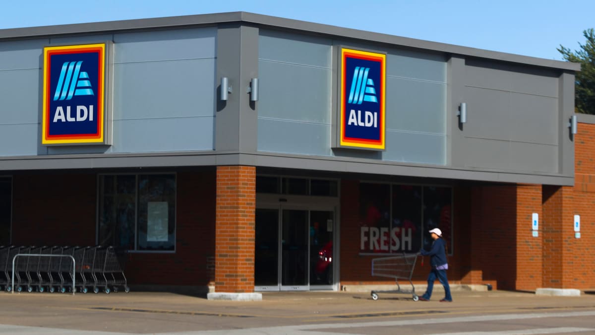 hours at aldi stores