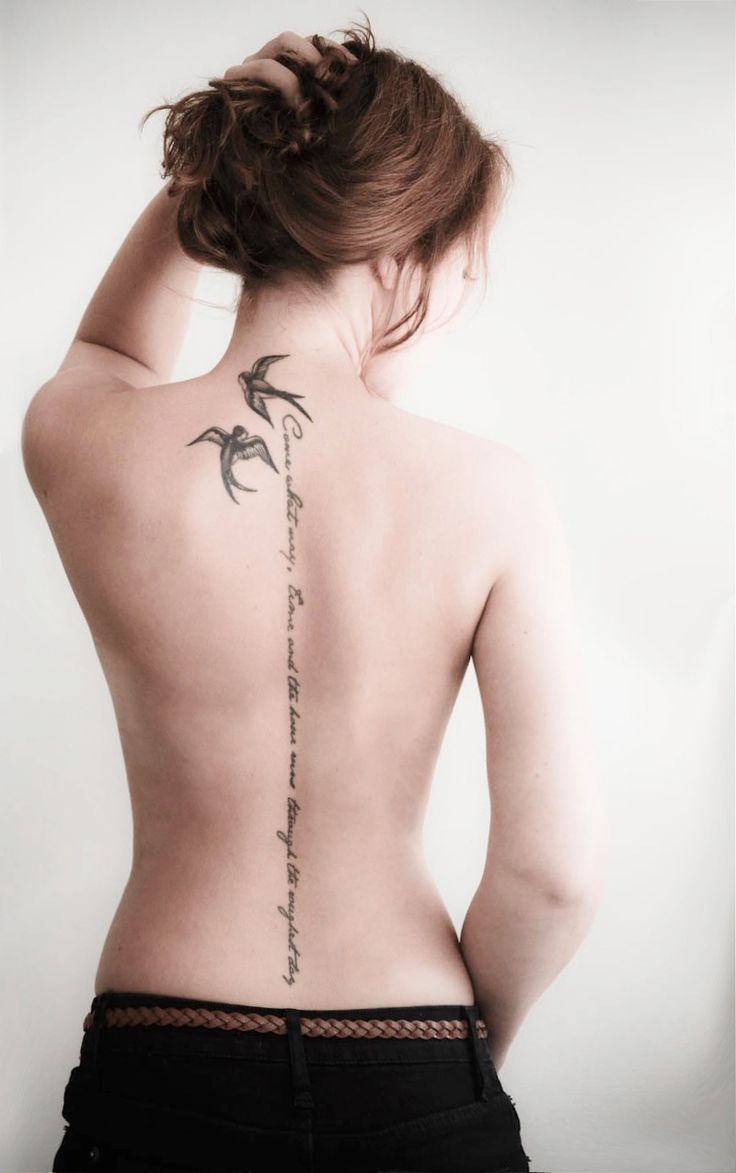 tatuajes columna vertebral mujer