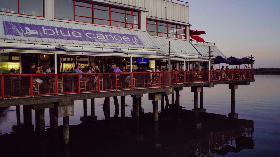 blue canoe restaurant steveston bc