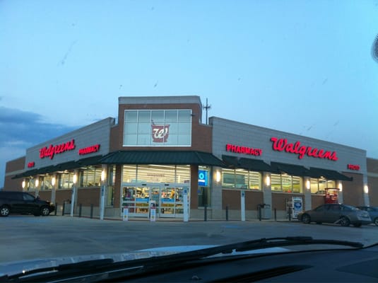 walgreens on highland and airline