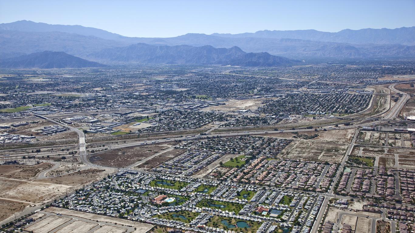 distancia de los angeles a indio california