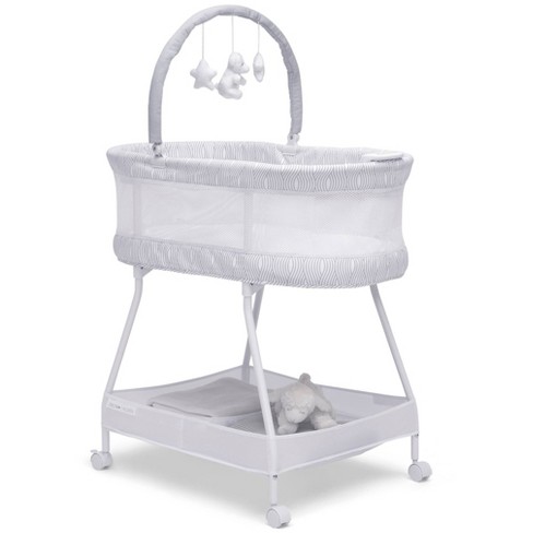 delta bassinet