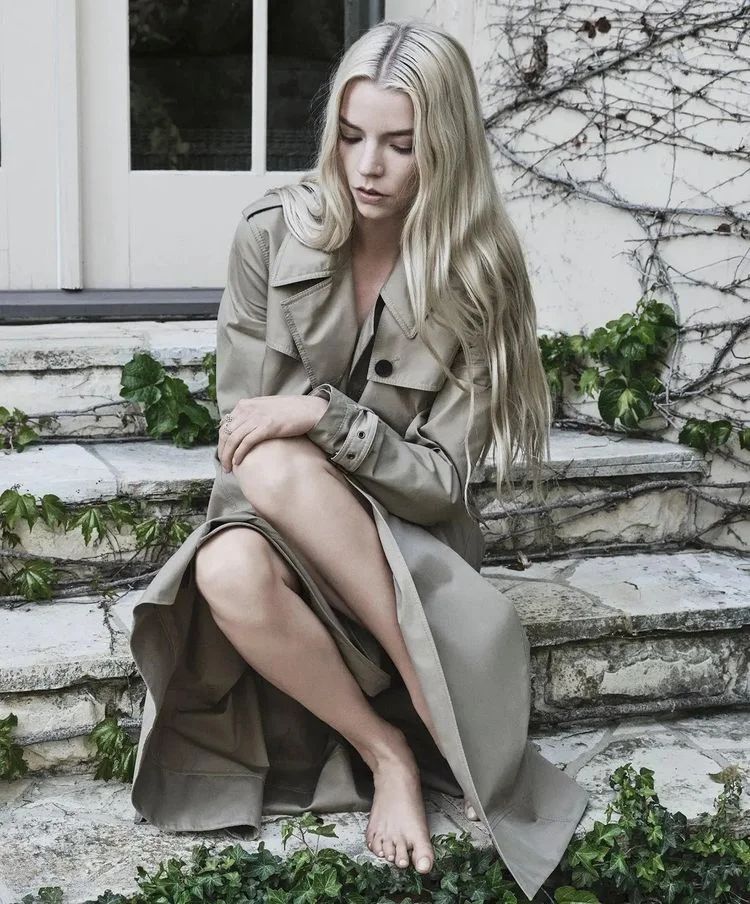 anya taylor joy feet