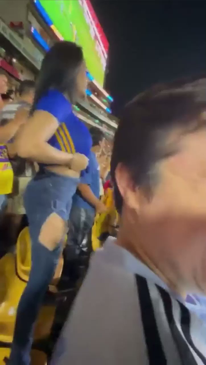 tigres vs pachuca girl video