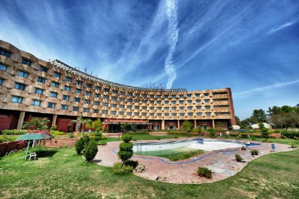 best hotels near delhi airport