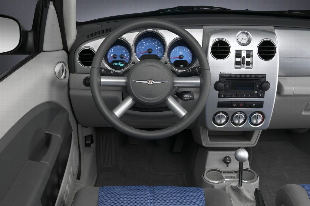 pt cruiser 2010 interior