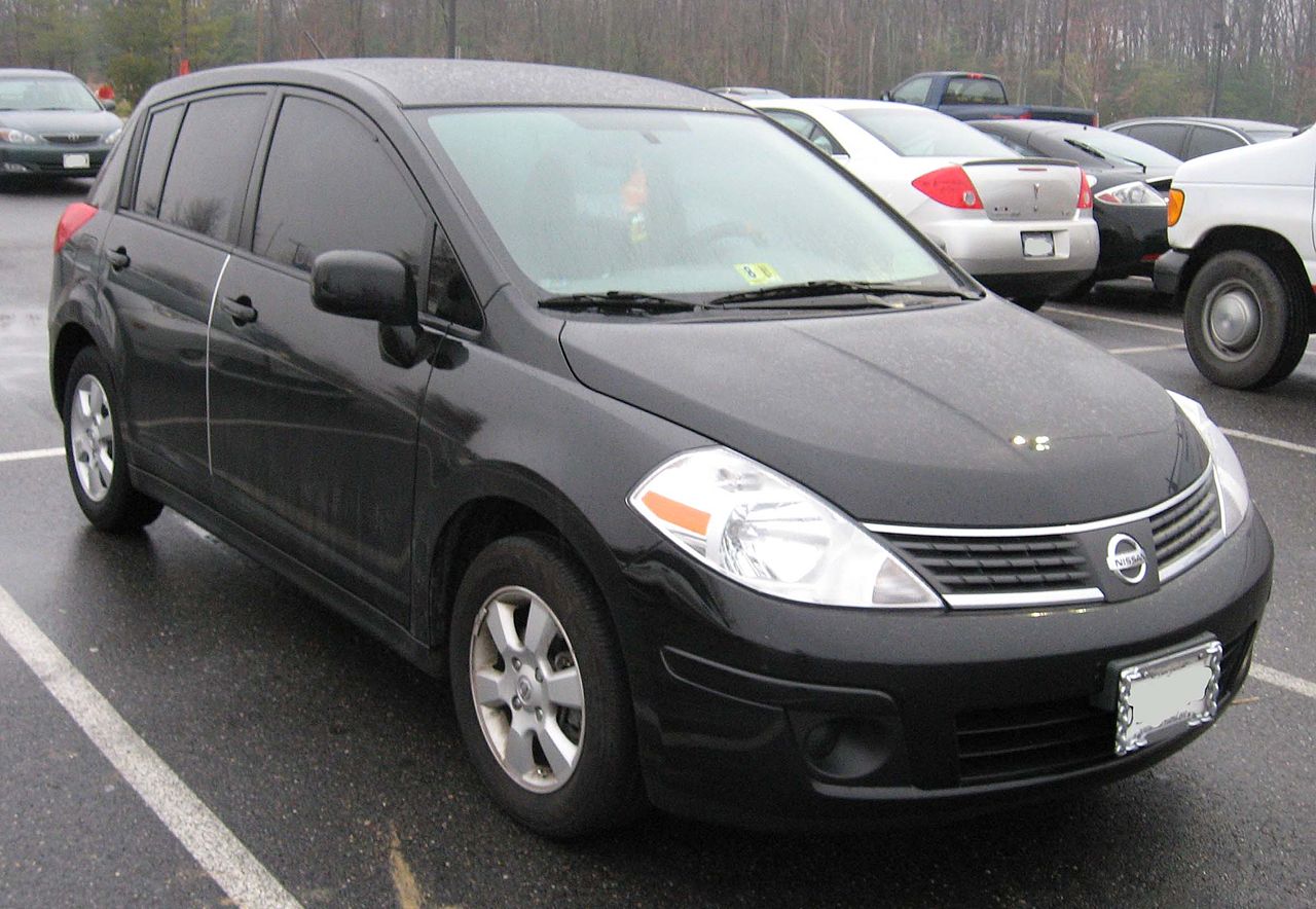 2007 nissan versa