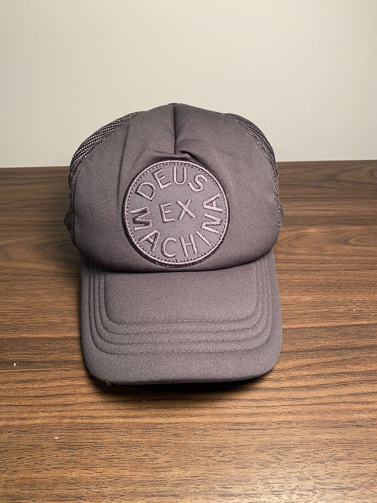 deus ex machina hat