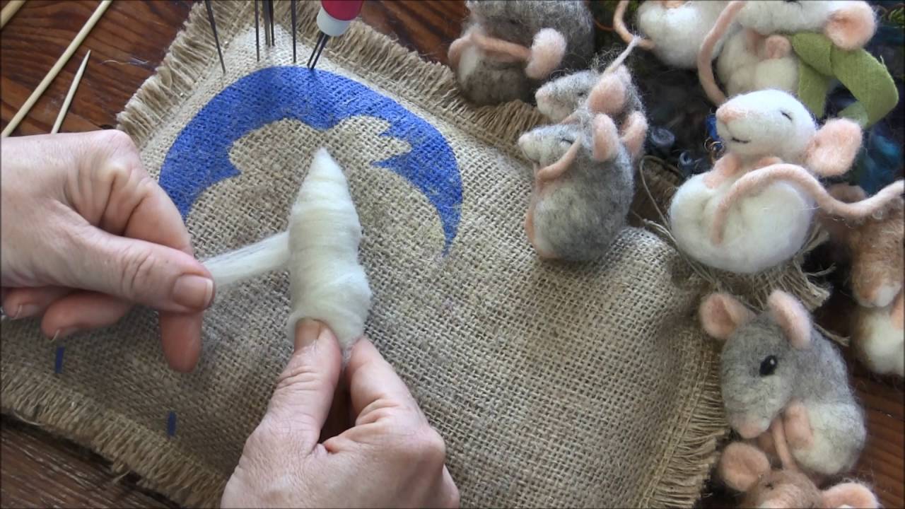 needle felted mouse