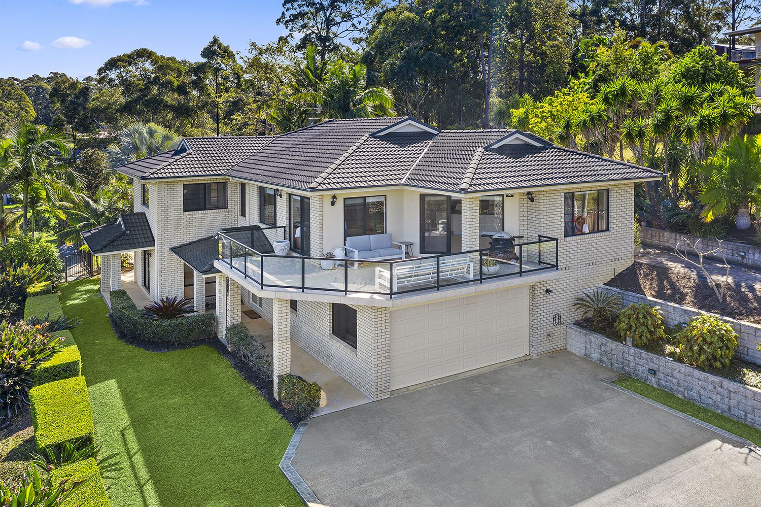 17 topaz drive emerald beach