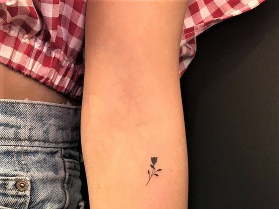 tatuajes lindos pequeños para mujeres