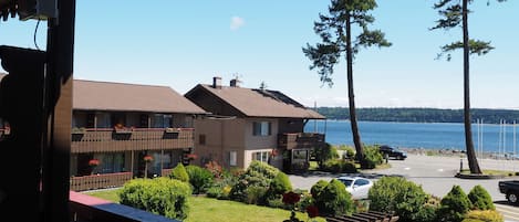 lodging campbell river bc