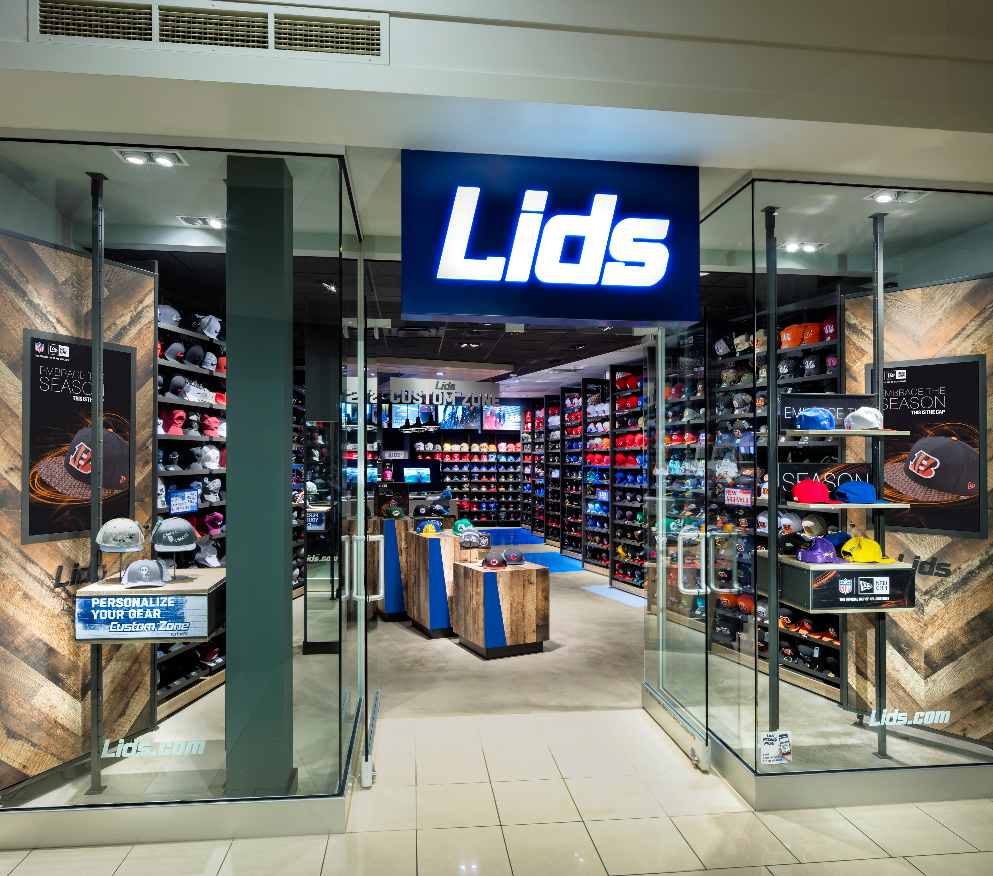 lids in deerbrook mall