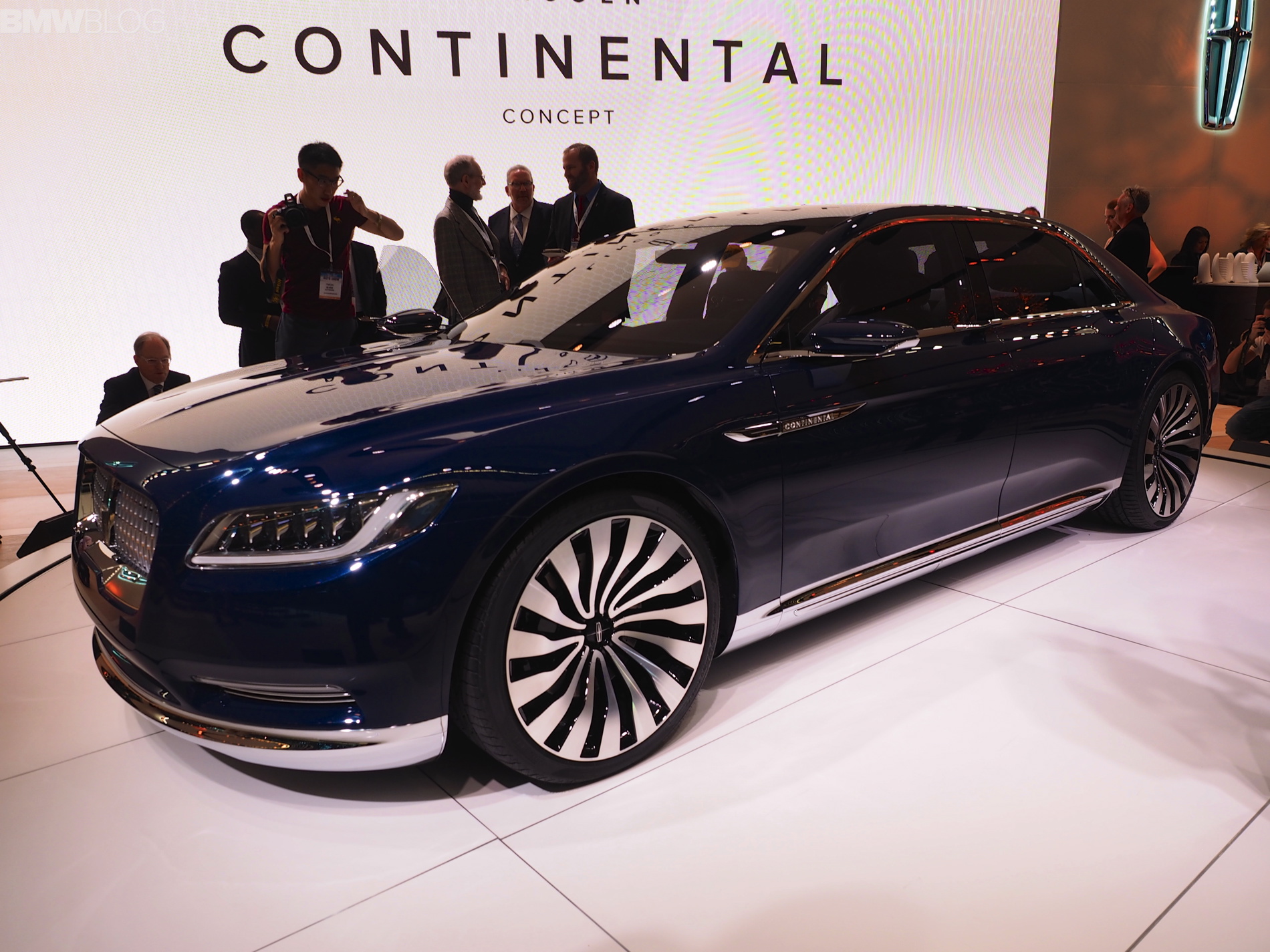 2015 lincoln continental price