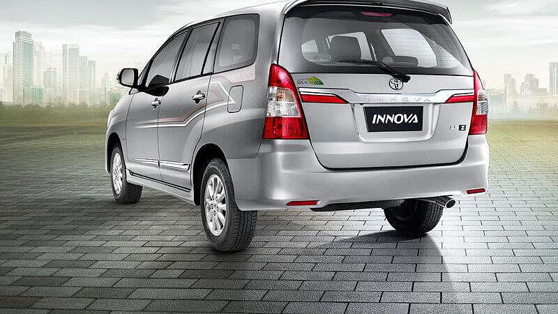 toyota innova 2015