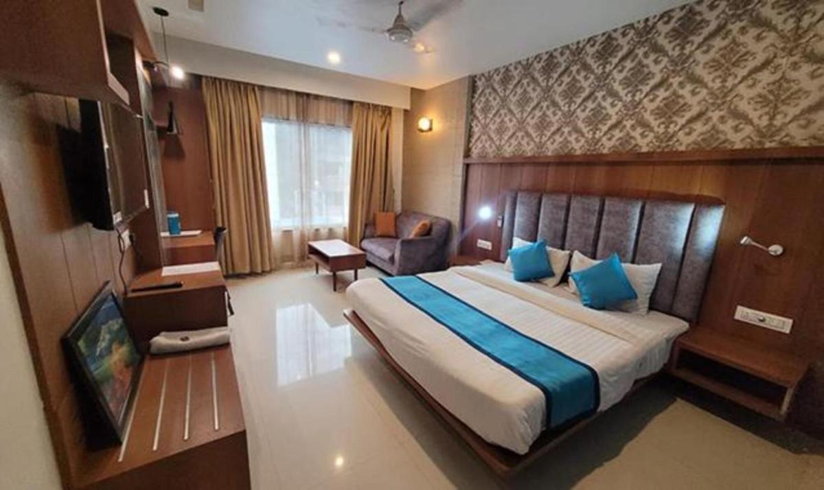 pet friendly hotels in vadodara