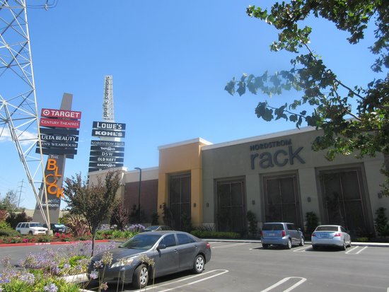 nordstrom rack pacific commons