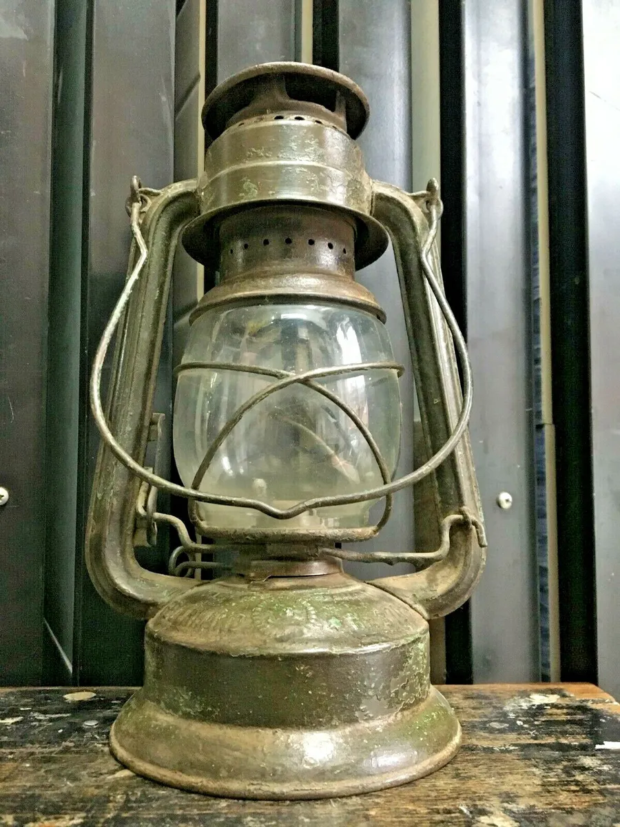 antique kerosene lanterns