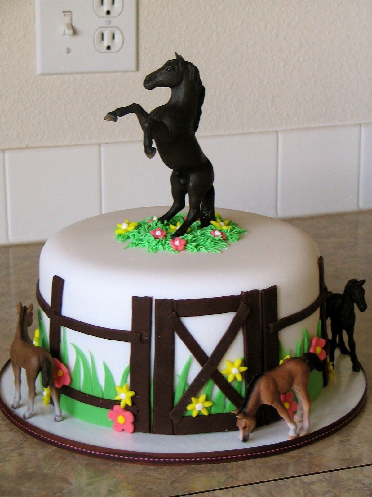 horse themed cakes for adults