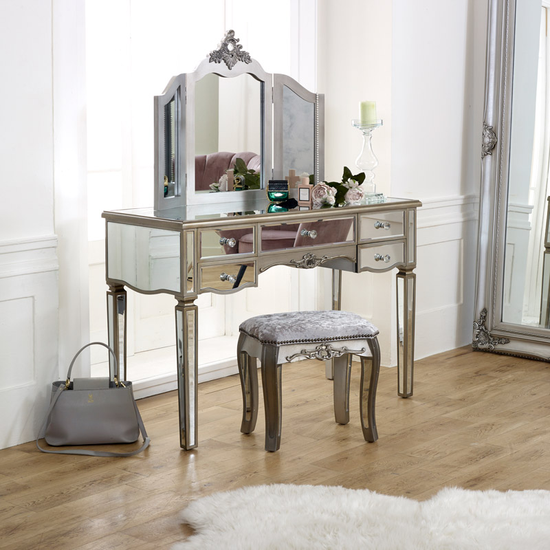 mirrored makeup table