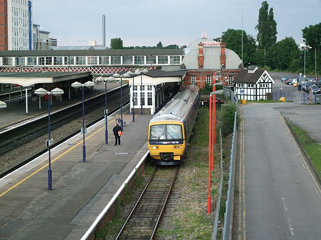 trains slough