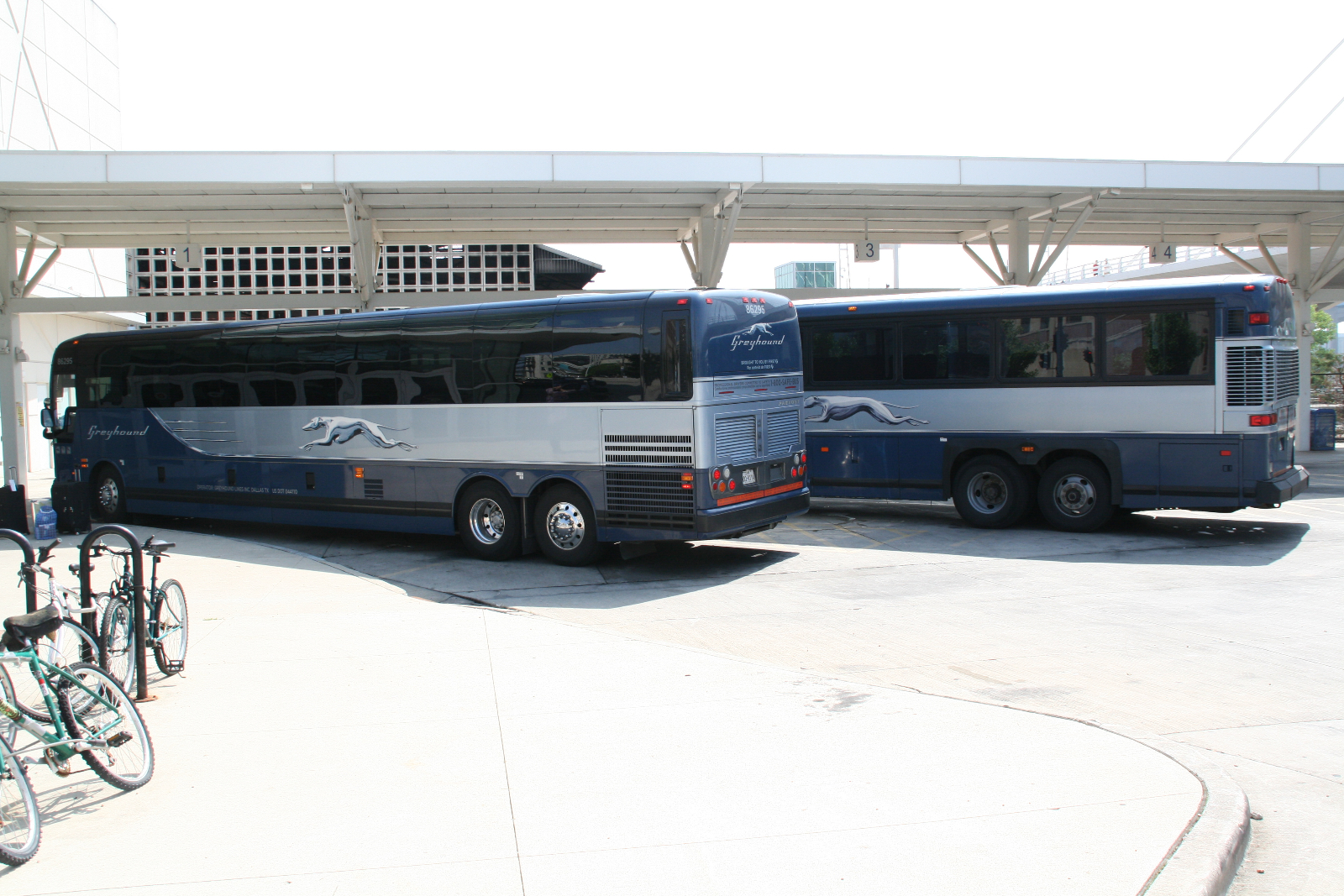 greyhound bus milwaukee